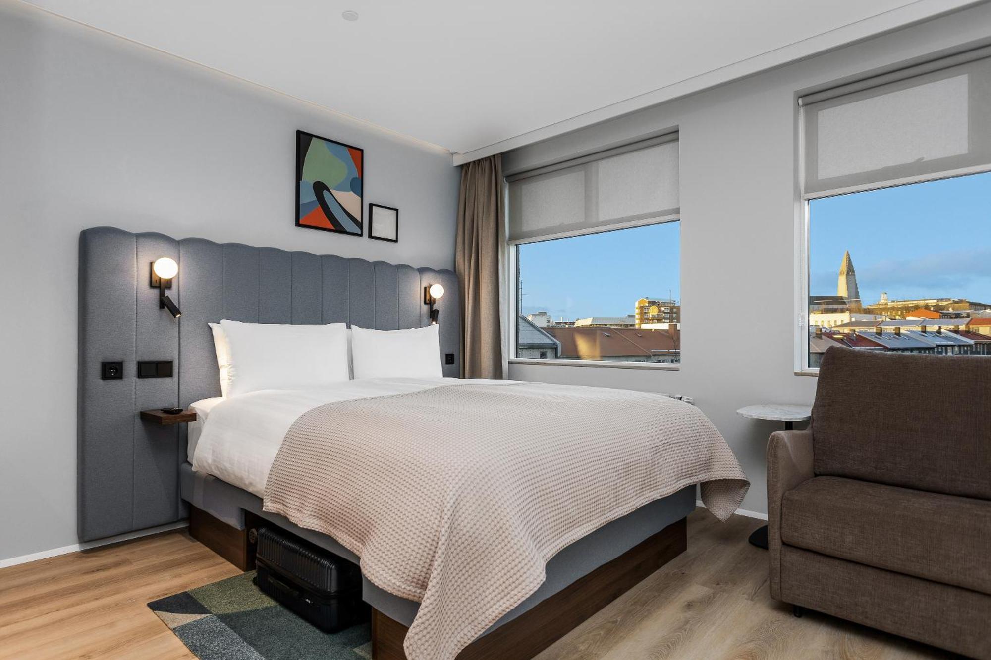 Queen Studio with Kitchen and Sofa Bed